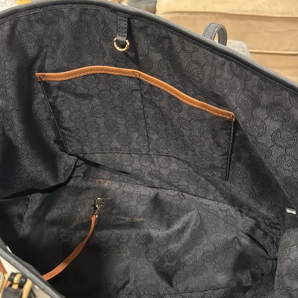 Michael Kors Bag Large Vintage Jet Set Traveler’s Tote Bag EUC - Picture 14 of 17